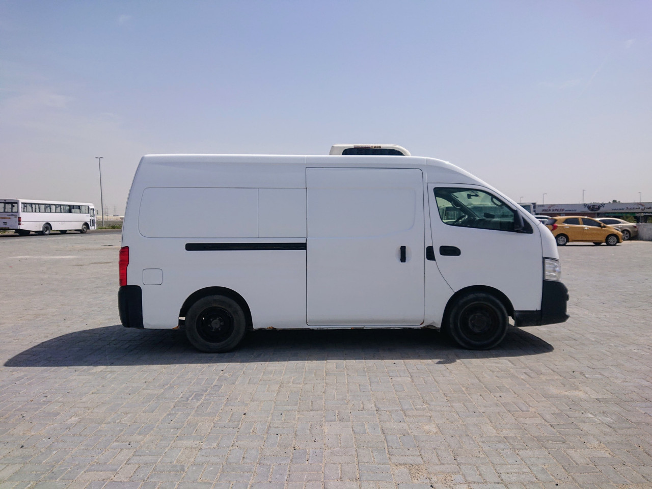 Nissan Urvan - Image 6
