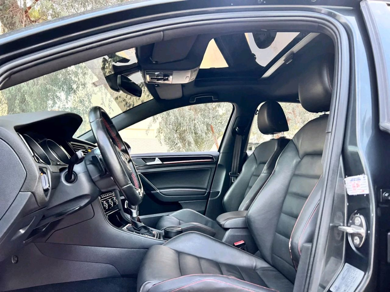 Volkswagen GTI - Image 9