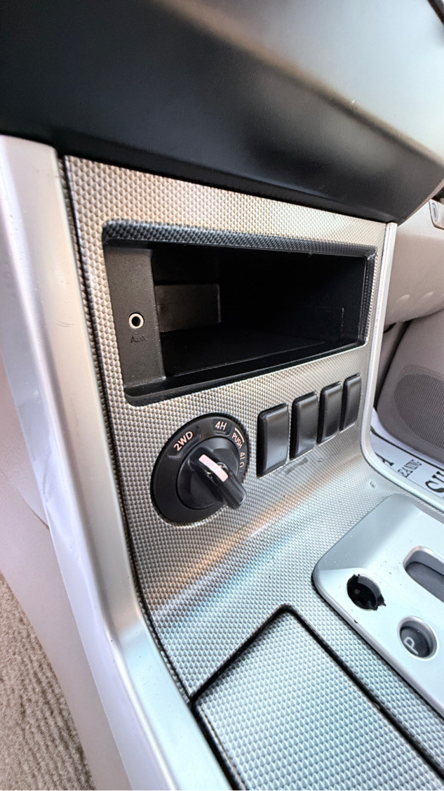 Nissan Pathfinder - Image 10