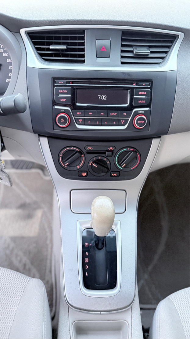 Nissan Sentra - Image 3