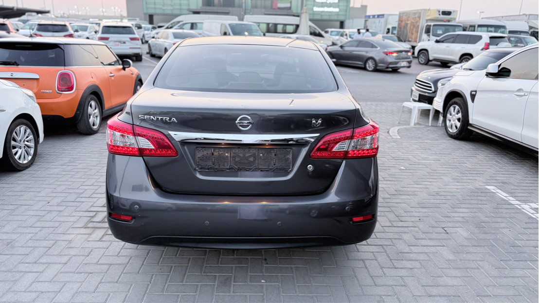 Nissan Sentra - Image 5
