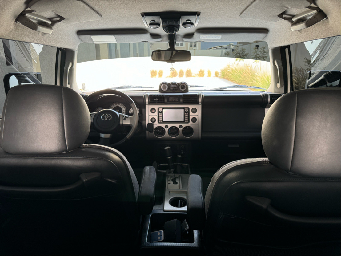 Toyota FJ Cruiser - Image 9