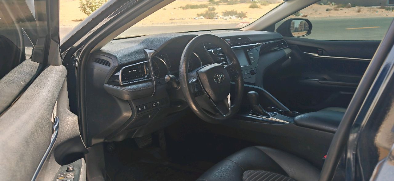 Toyota Camry - Image 10