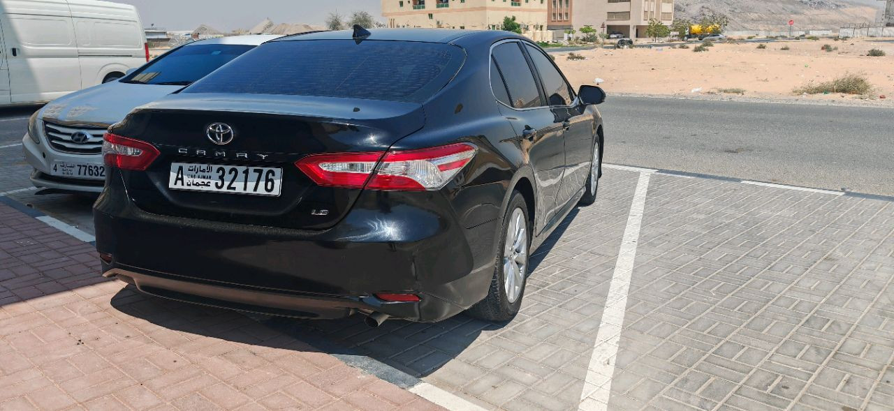 Toyota Camry - Image 8