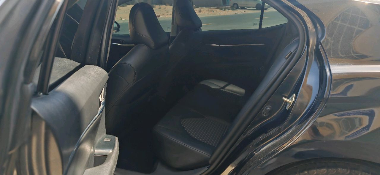 Toyota Camry - Image 7