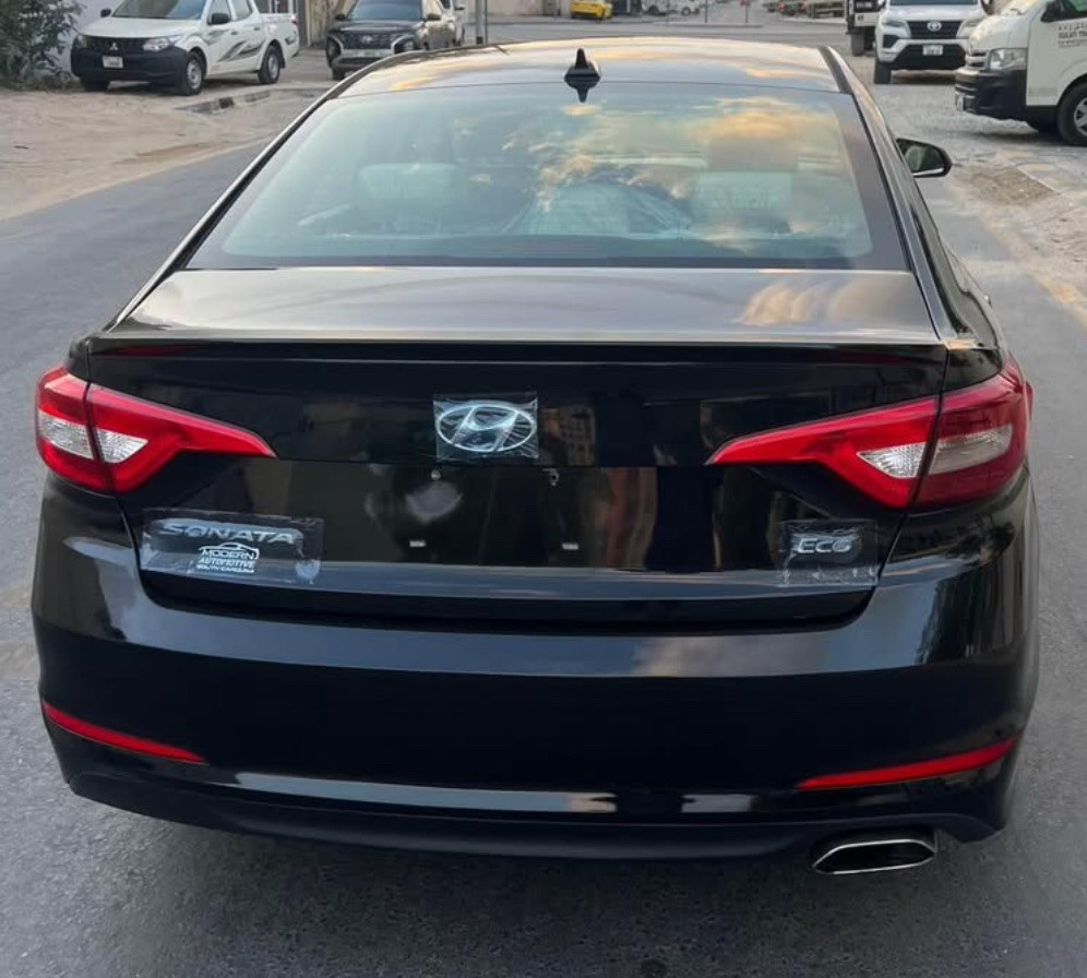Hyundai Sonata - Image 4
