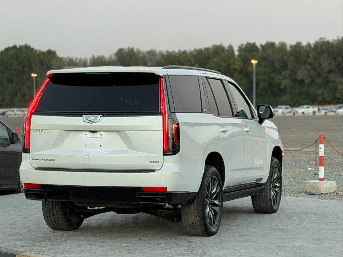 Cadillac Escalade - Image 6