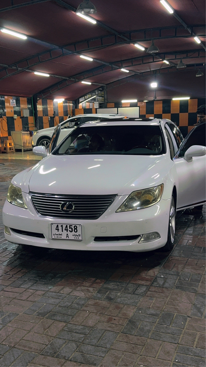 Lexus LS-Series - Image 10