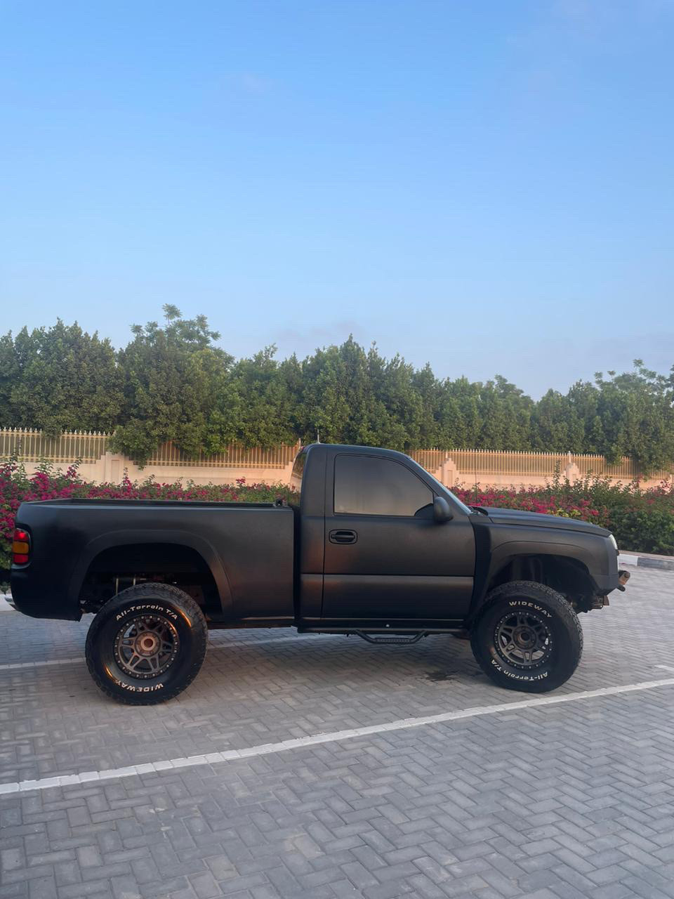 Chevrolet Silverado - Image 4