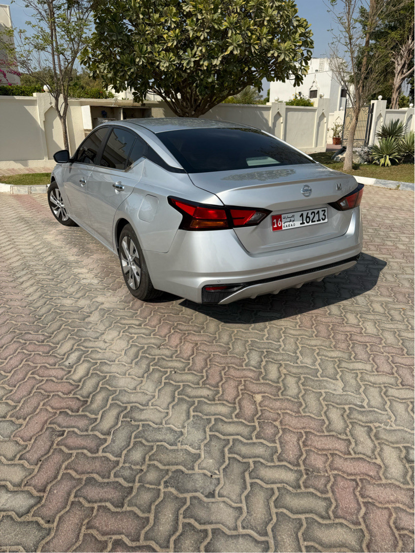 Nissan Altima - Image 3
