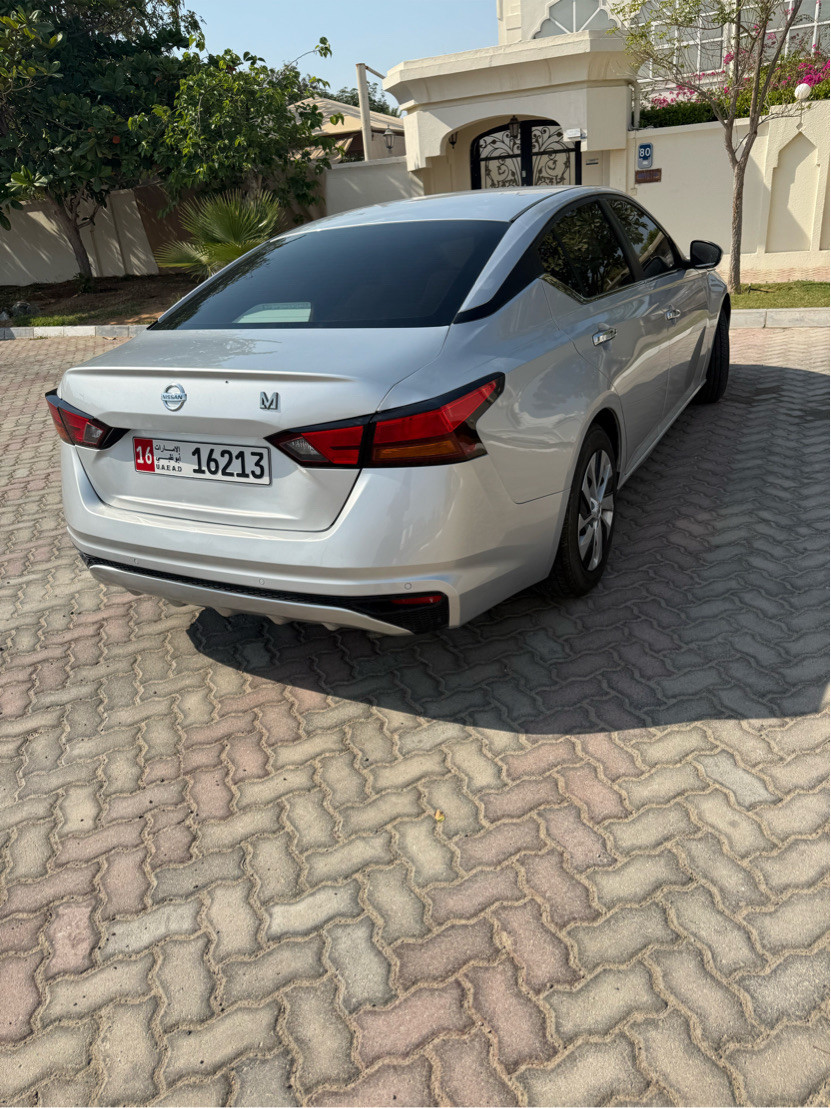Nissan Altima - Image 4