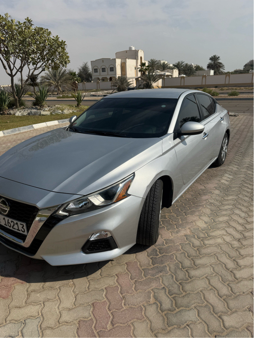 Nissan Altima - Image 5