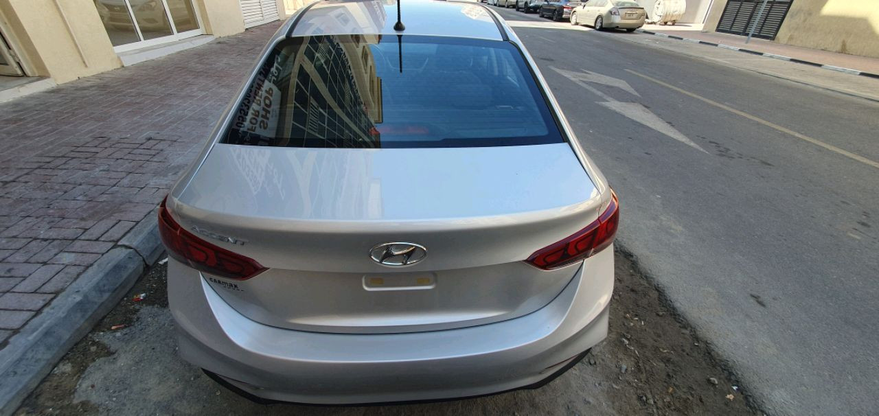 Hyundai Accent - Image 6