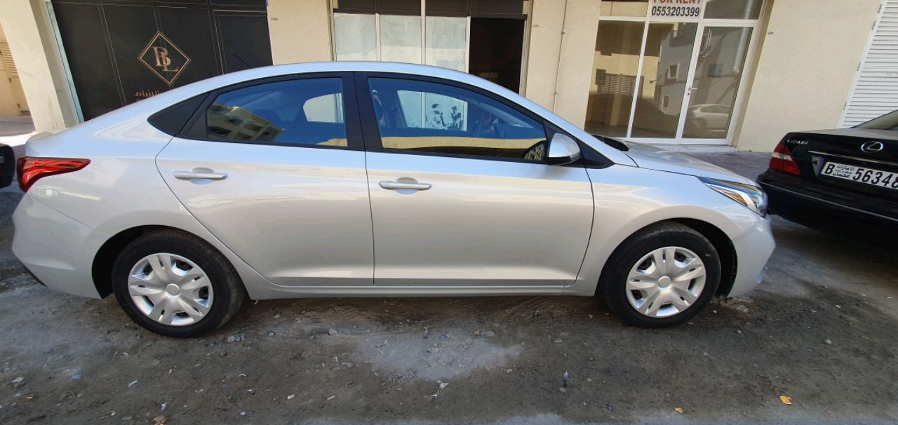 Hyundai Accent - Image 5