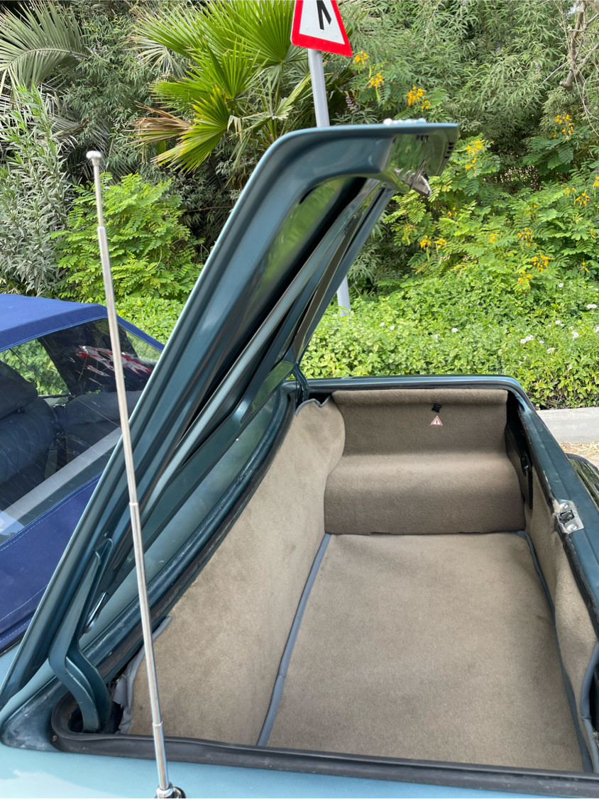 Mercedes Benz SL-Class - Image 9
