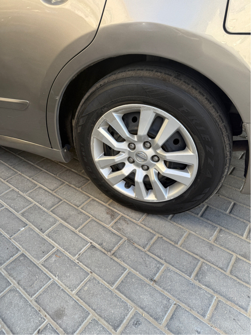 Nissan Altima - Image 6