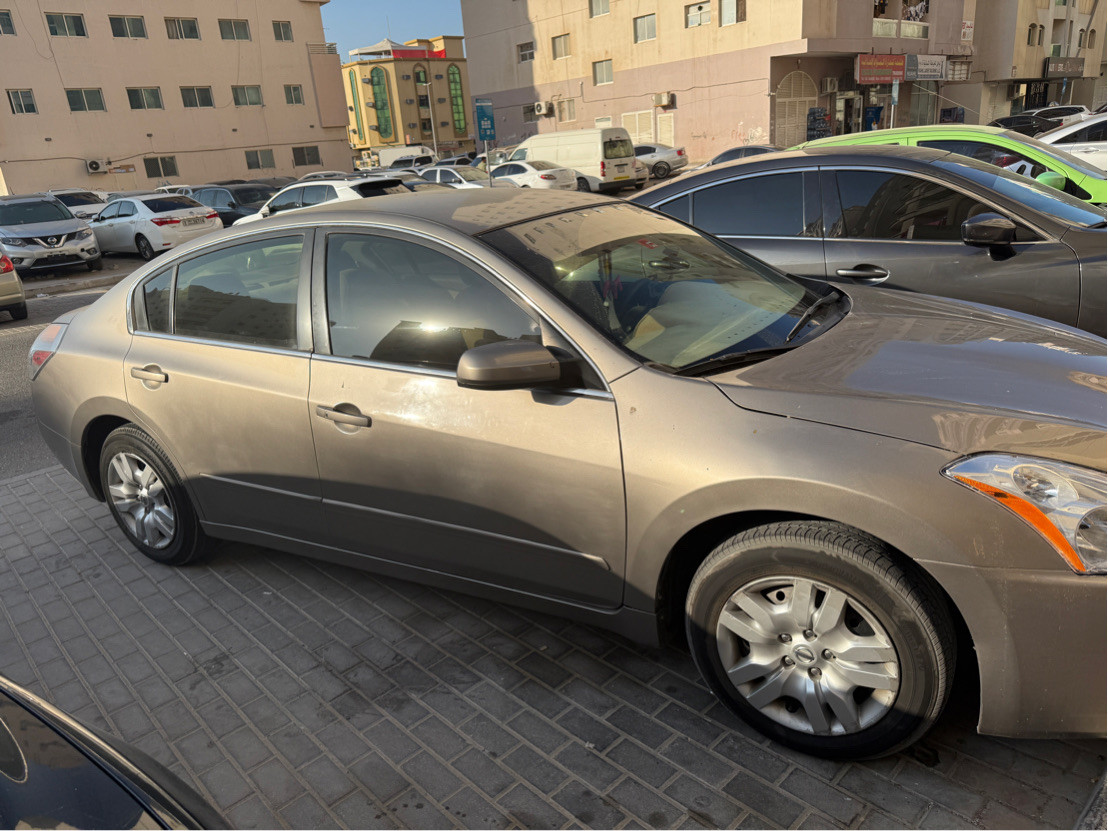 Nissan Altima - Image 5