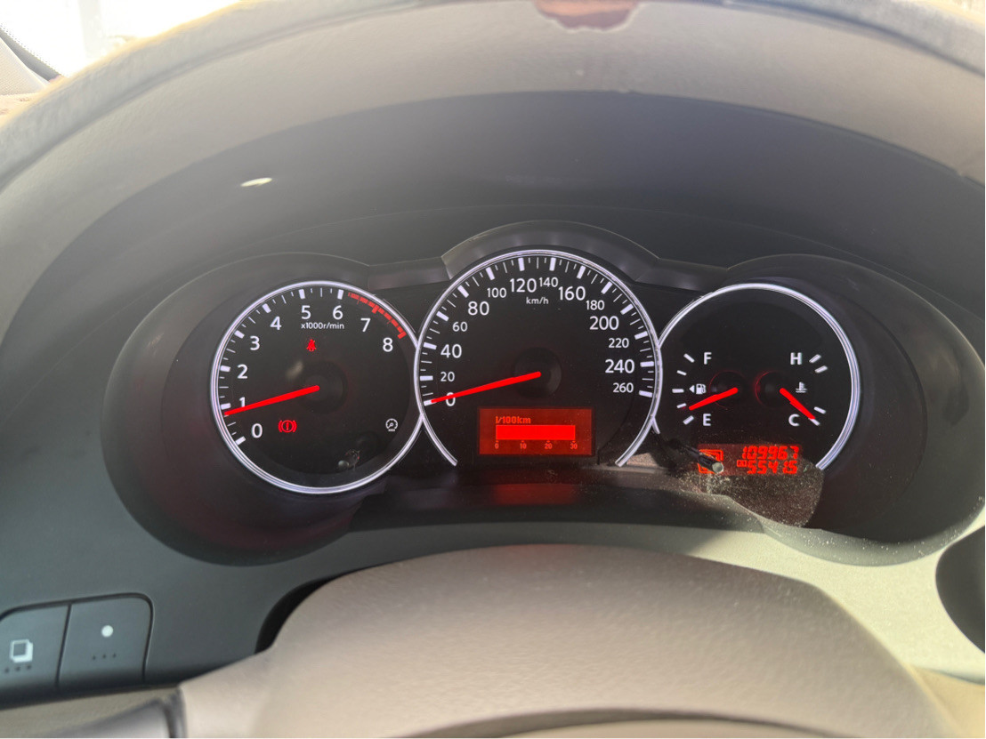 Nissan Altima - Image 8