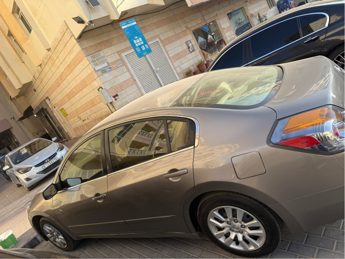 Nissan Altima - Image 3