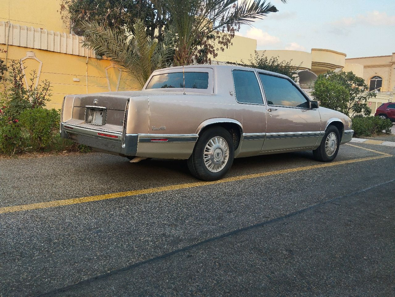 Cadillac DTS/DeVille - Image 8