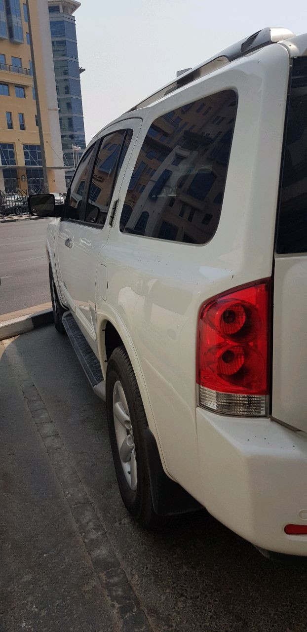 Nissan Armada - Image 5
