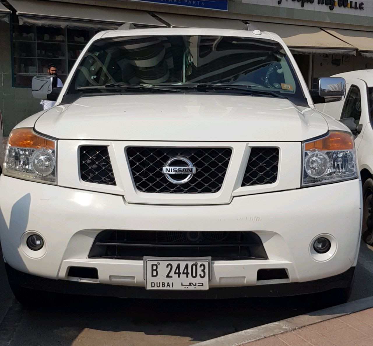 Nissan Armada - Image 3