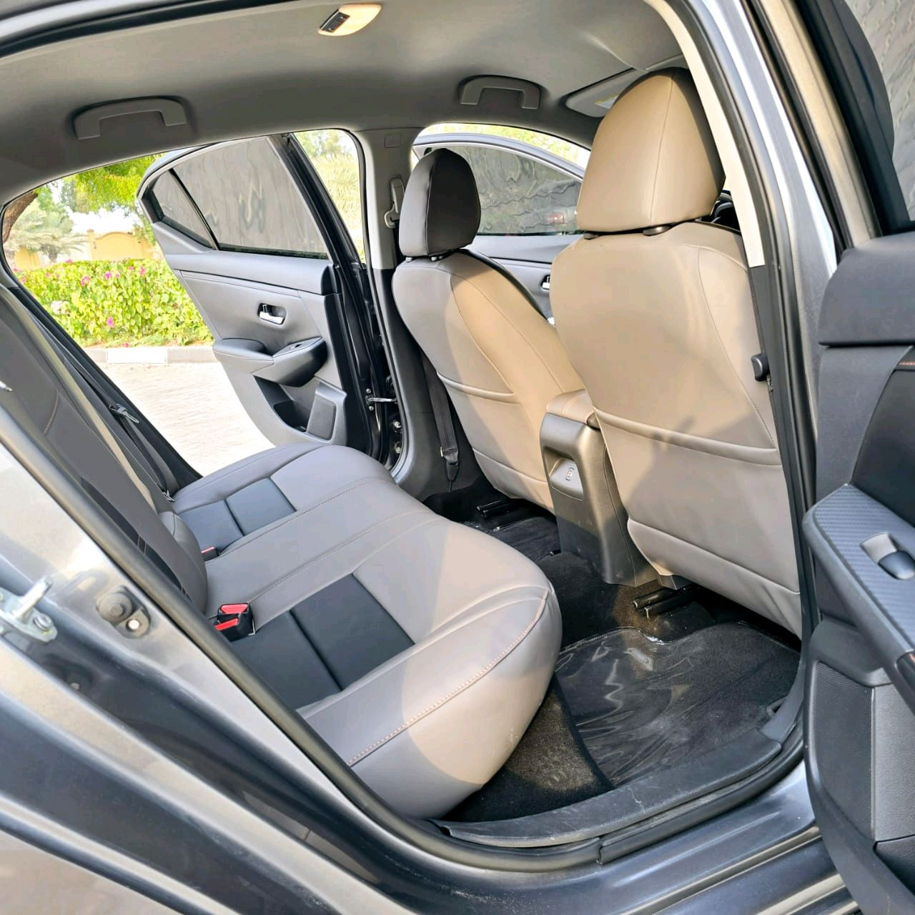 Nissan Sentra - Image 11