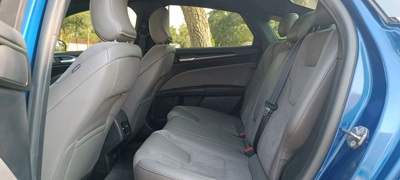 Ford Fusion - Image 13