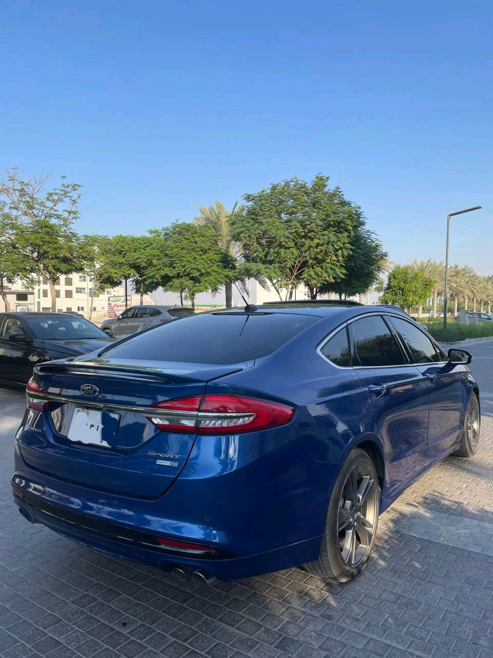 Ford Fusion - Image 10