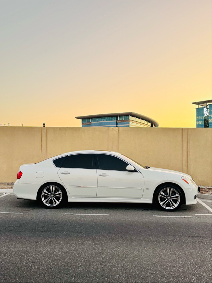Infiniti M-Series - Image 10