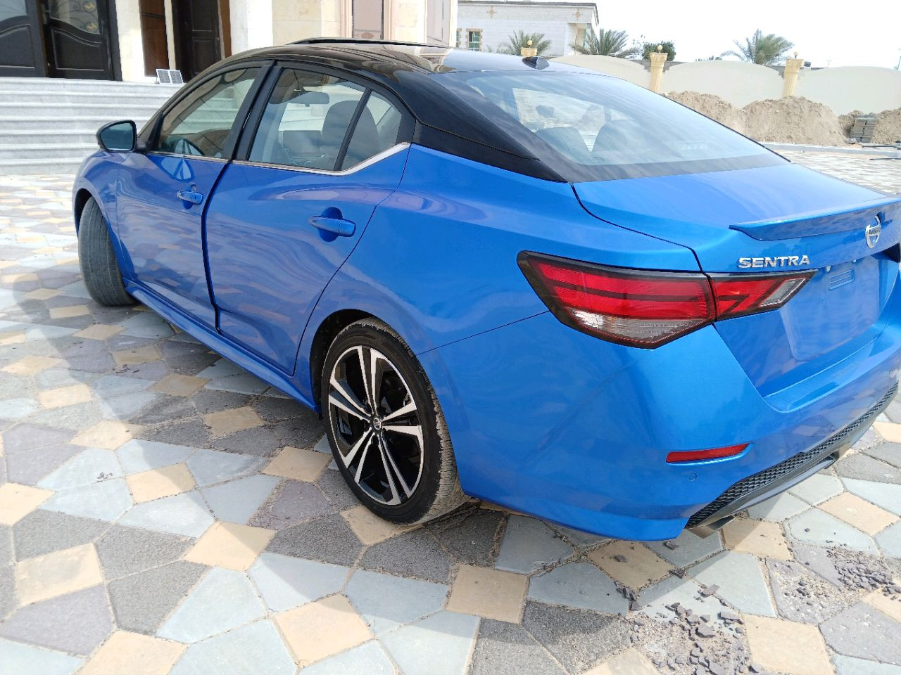 Nissan Sentra - Image 7