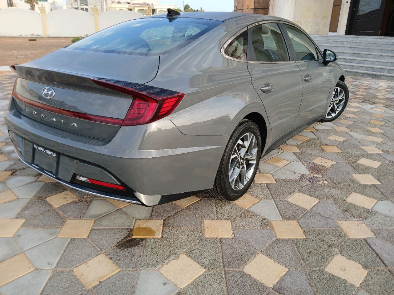 Hyundai Sonata - Image 4