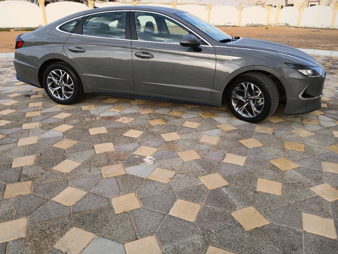 Hyundai Sonata - Image 3