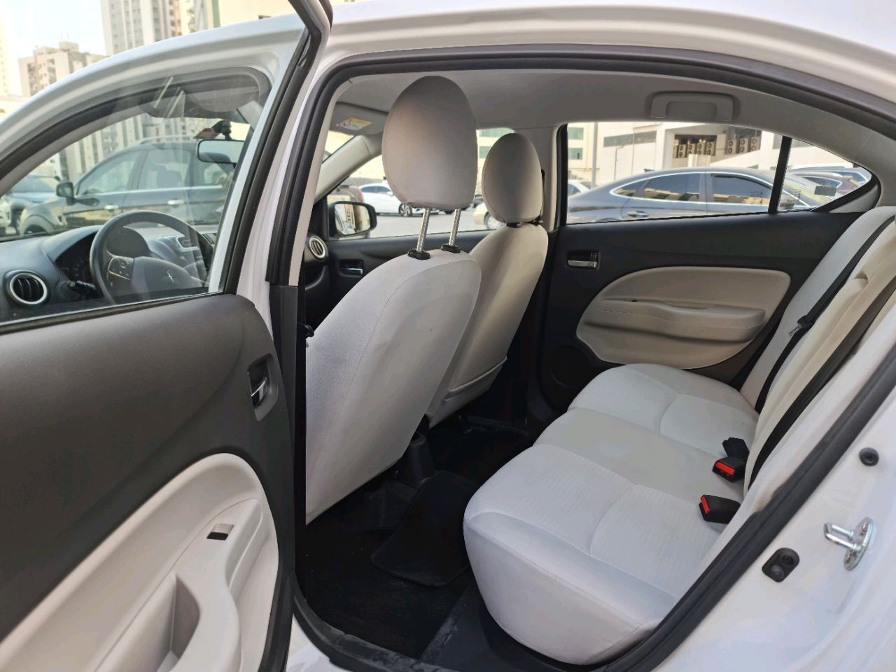 Mitsubishi Attrage - Image 10