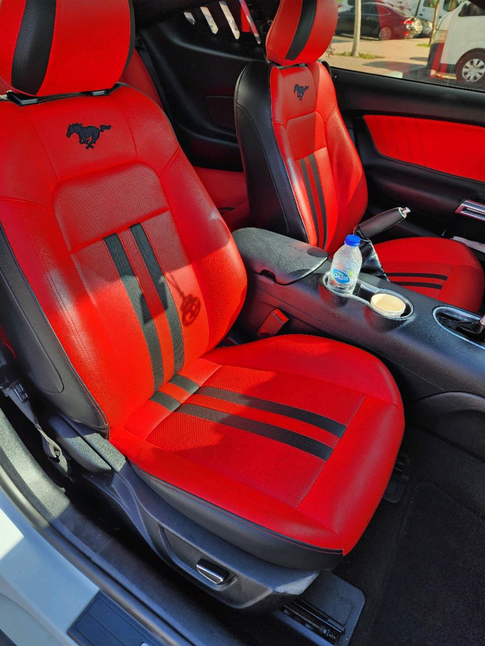 Ford Mustang - Image 6