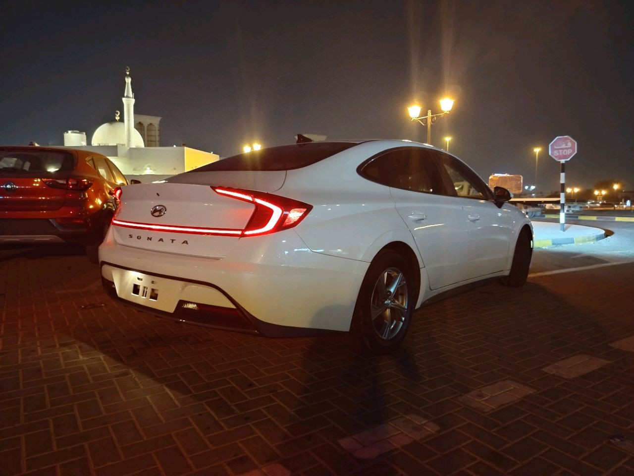 Hyundai Sonata - Image 8