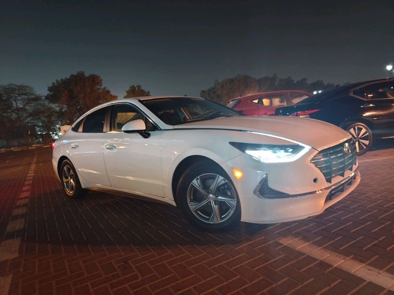 Hyundai Sonata - Image 7