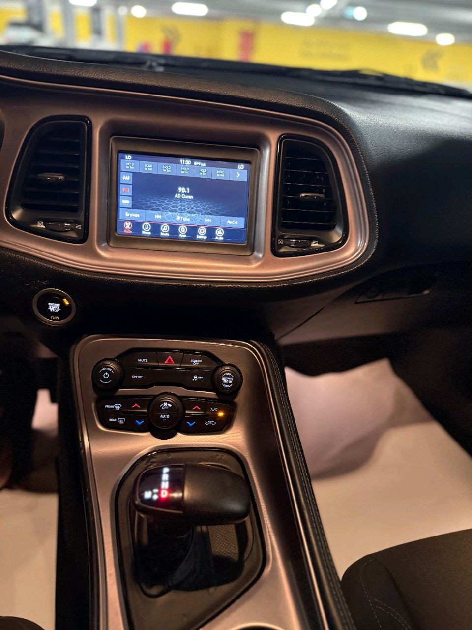 Dodge Challenger - Image 9