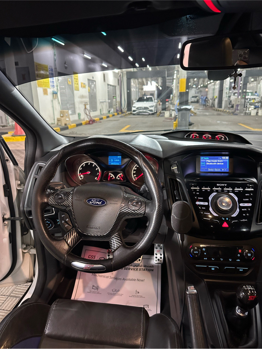 Ford Focus - Image 6