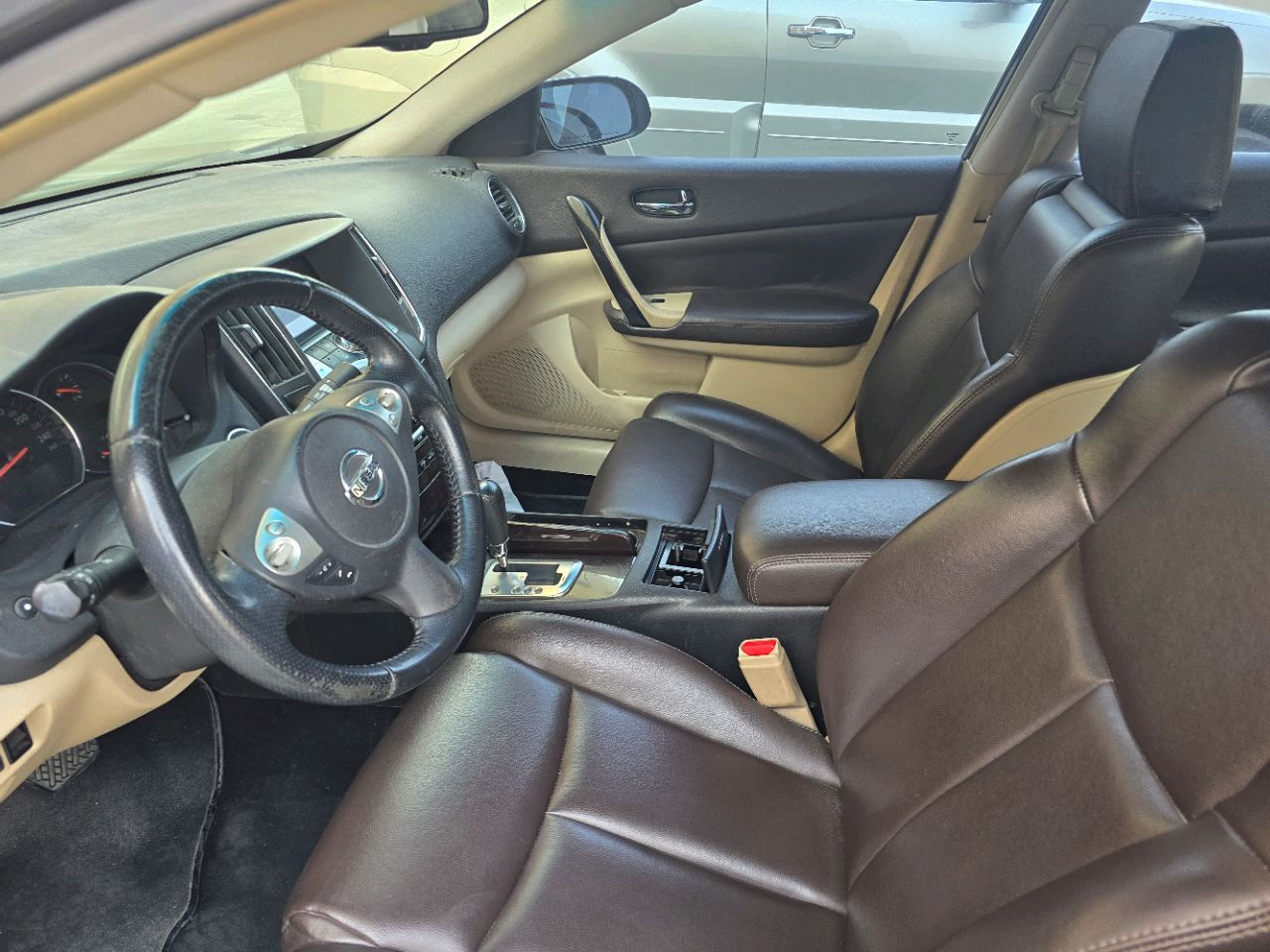 Nissan Maxima - Image 8