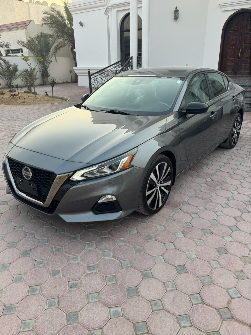 Nissan Altima - Image 9