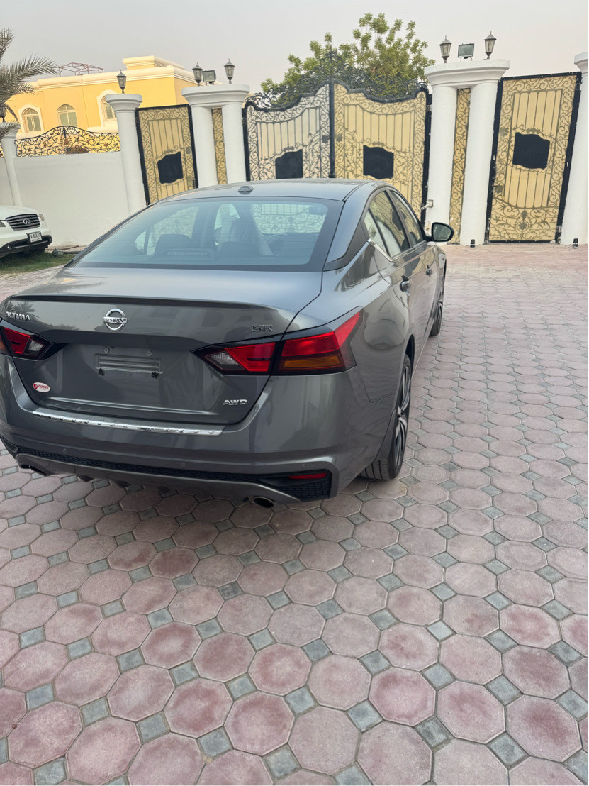 Nissan Altima - Image 5