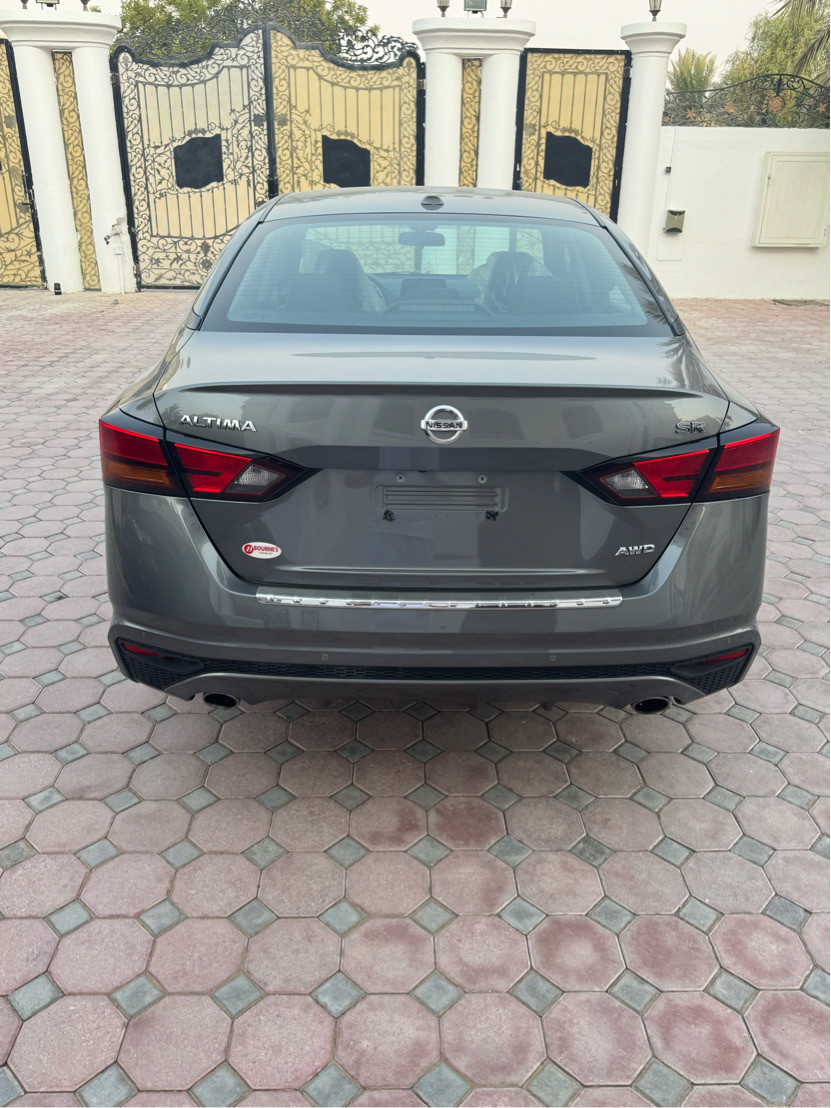 Nissan Altima - Image 3