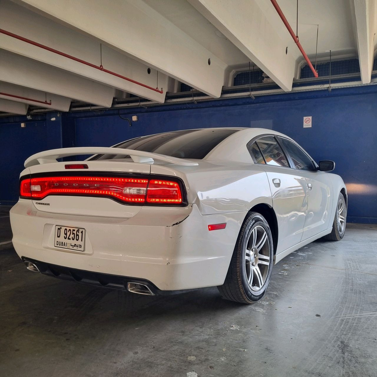 Dodge Charger - Image 4