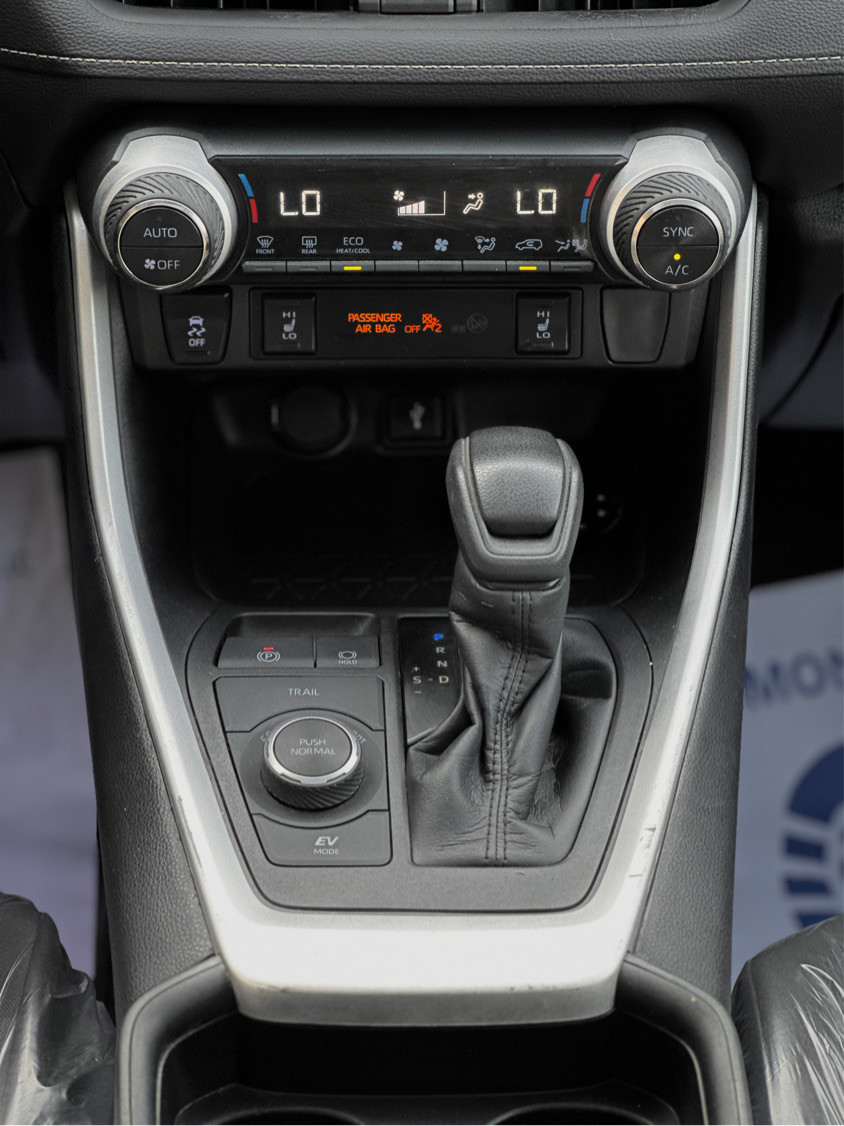 Toyota Rav 4 - Image 12
