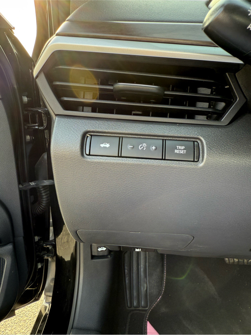 Nissan Altima - Image 11