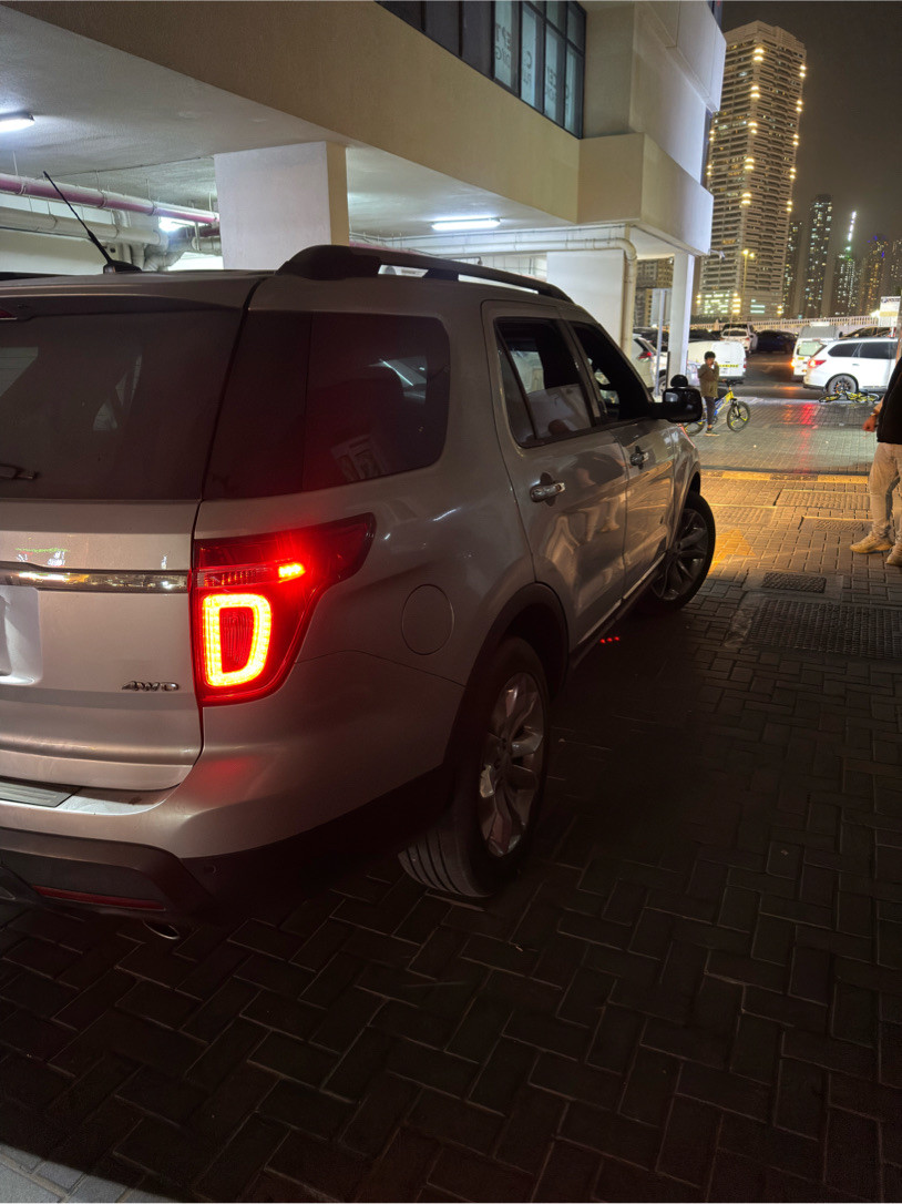 Ford Explorer - Image 4