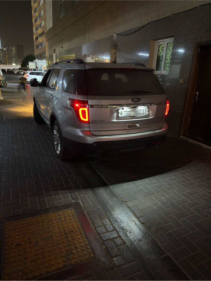 Ford Explorer - Image 3