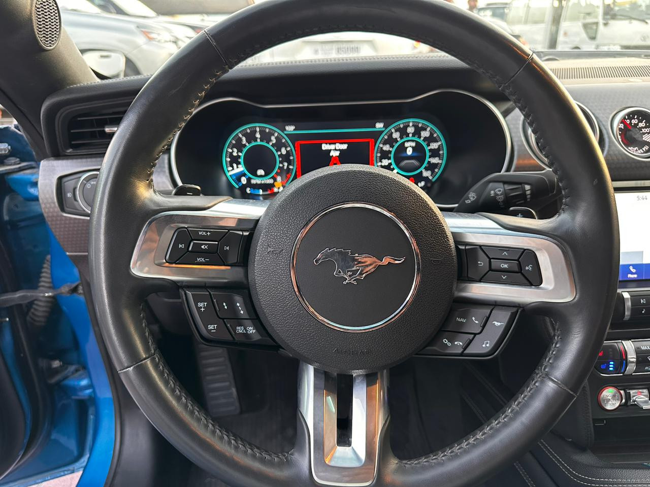 Ford Mustang - Image 13