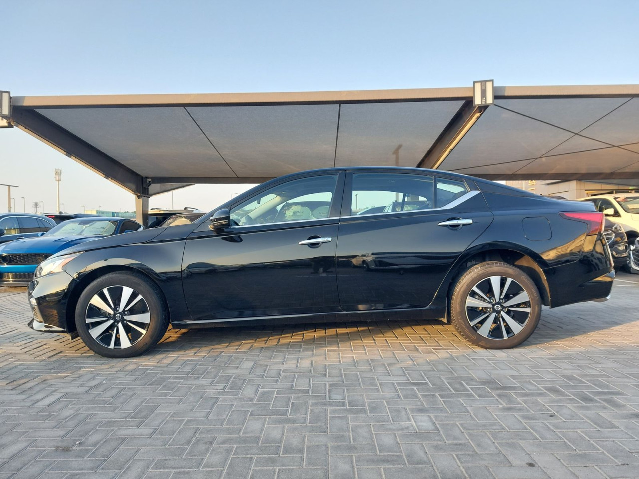 Nissan Altima - Image 6